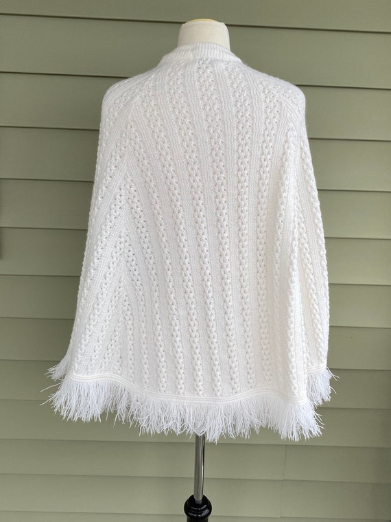 Vintage 70s Crochet Poncho/ Off White/ 1970s Ponc… - image 4