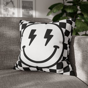 Smiley Checkered Square Pillow Case