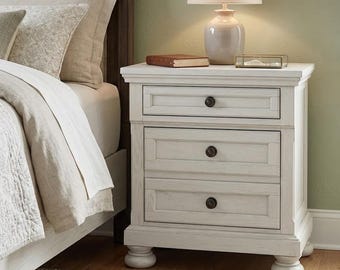 Traditional White Nightstand with 2 Drawers, Solid Wood Bedside Table, Hidden Storage Bedroom End Table