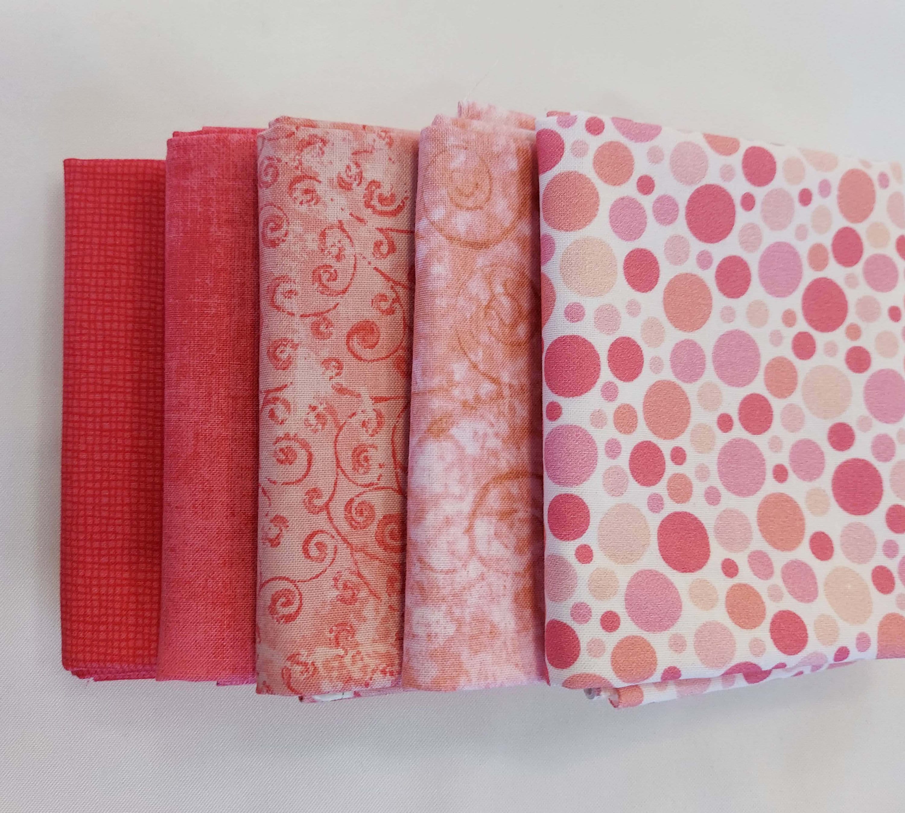 Fat Quarter Patio Splash Waterfall Coral/Pink Cotton Fabric Fat Quarter Patio Splash Waterfall Coral/Pink Cotton Fabric