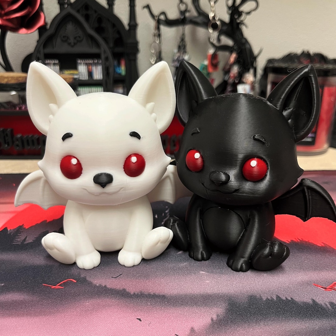 Batstarion Vampire Bat Figurine – Gothic Desk & Shelf Décor | Baldur’s ...