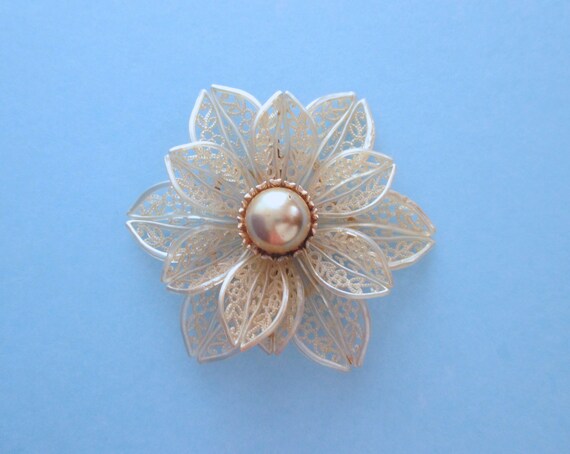 Celluloid Flower Pin ~ 30s Flower Pin ~ Large Flow