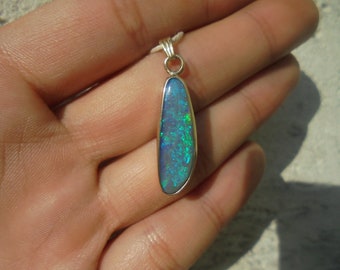 certified 14k gold australian opal pendant