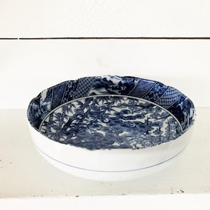 Blue and White Porcelain Bowl 10&quot; x 2.5&quot; D Heavy Texture Lattice Asian Vintage Decorative Collectible Bowl Chinese Bowl Japanese Bowl
