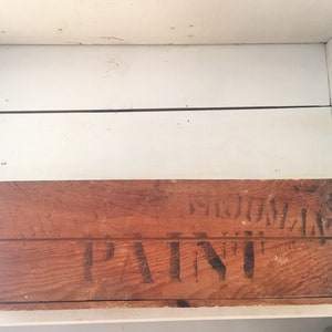 Bradley & Vrooma Vintage Advertisment Wooden Paint Crate/Farmhouse Kitchen Wooden Decorative Crate/Decor/Shabby Chic Vintage Paint Crate