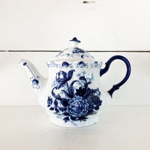 Vintage Porcelain Teapot Royal Blue and White Blue Floral Raised Border Blue Handle Holds 4 Cups of Liquid Fancy Very Pretty
