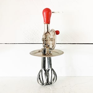 Handheld Vintage Large Style &quot;No Splatter&quot; Egg Beater/Farmhouse Kitchen Fading Red Wooden Handled Large Egg Beater/Vintage Egg Beater