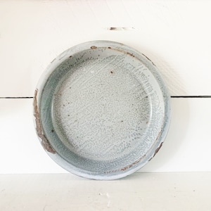 Vintage Light Gray Rustic 10&quot; Graniteware Pie Pan/Rustic Enamelware Pie Pan