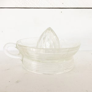 Clear Glass Table Top Juicer/Farmhouse Kitchen Glass Juicer Dish/Shabby Chic Cut Glass Juicing Counter Top Dish/Vintage Glass Hand Juicer