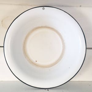 Ciotola smaltata bianca e nera di medie dimensioni/Ciotola smaltata cucina rustica/Ciotola smaltata bianca e nera shabby chic di medie dimensioni