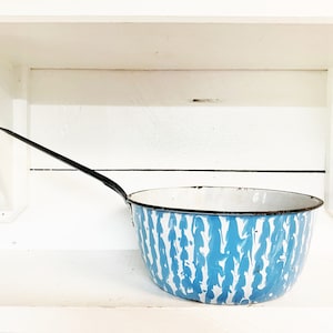 Vintage Rustic Blue and White Spatterware Large Enamel Sauce Pot Blue Enamel Pot with Pour Spout
