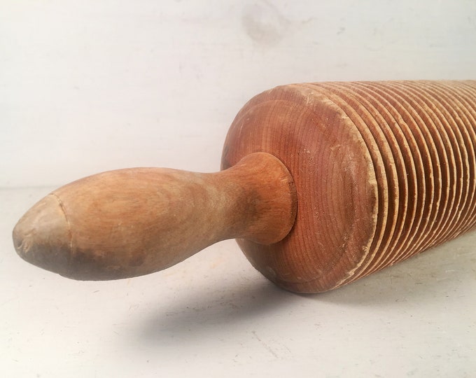 Long Vintage Wooden Lefse Rolling Pin/farmhouse Kitchen Grooved Wooden