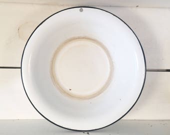 Mid Sized White and Black Enamelware Bowl/Farmhouse Kitchen Enamel Bowl/Shabby Chic White and Black Enamel Mid Size Bowl