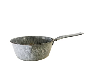 Gray and White Graniteware Enamel Saucepan/Farmhouse Kitchen Gray Enamelware Pot/Shabby Chic Gray Kitchen Enamelware pot
