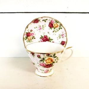 Royal Albert Old Country Roses Teacup and Saucer Blue Damask Series English Teacup