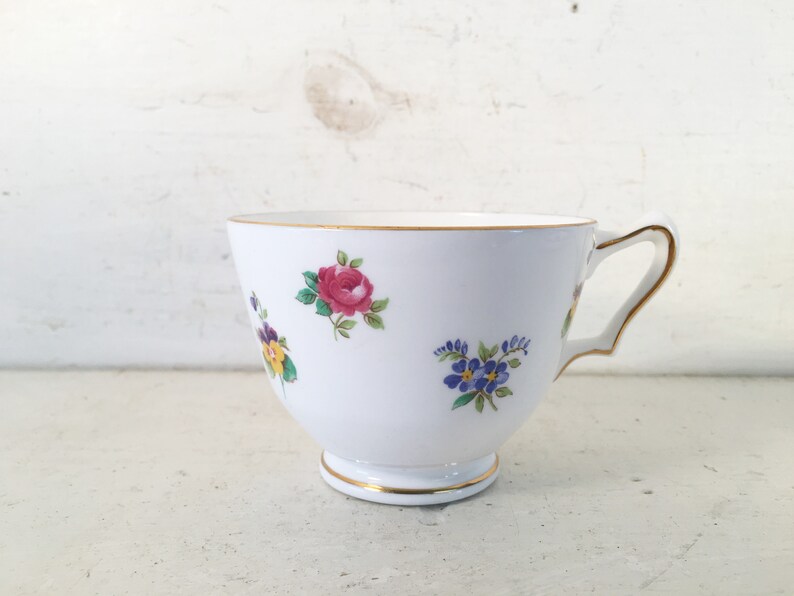 Tazza Da Tè In Porcellana Con Fiori E Piattino - 200ml, Design Elegante Con Bordo Dorato, Con Cucchiaio - Foto 13