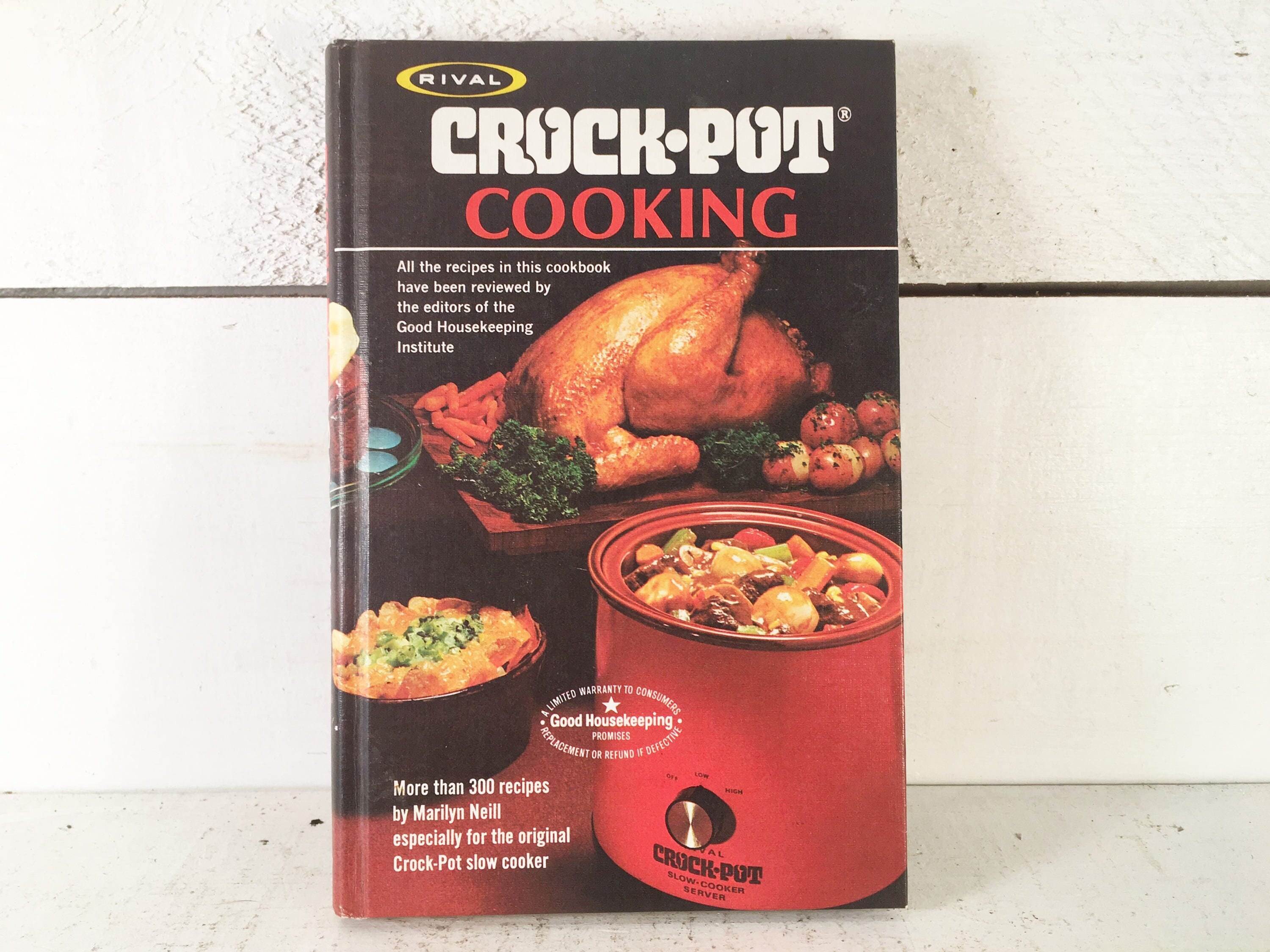Vintage CROCK POT Cookbook by RIVAL 1975 Edition - TrustedFinds