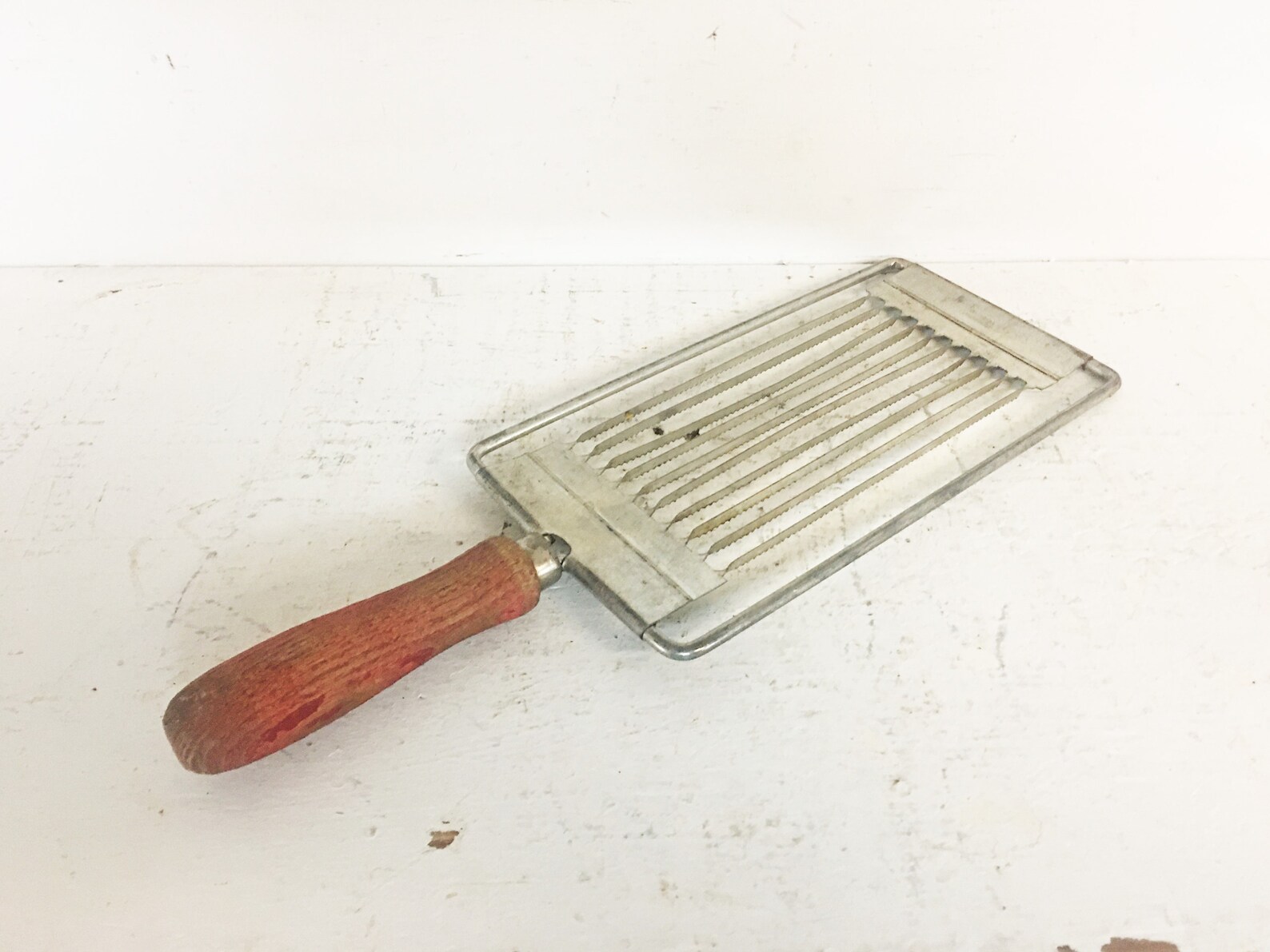 Vintage Tomato Slicer with a Fading Red Wooden Handle/Farm Etsy