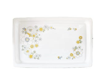 Bandeja vintage Corning Ware P-35-B con soporte. Bandeja y soporte coleccionables para cocina rústica estilo shabby chic.