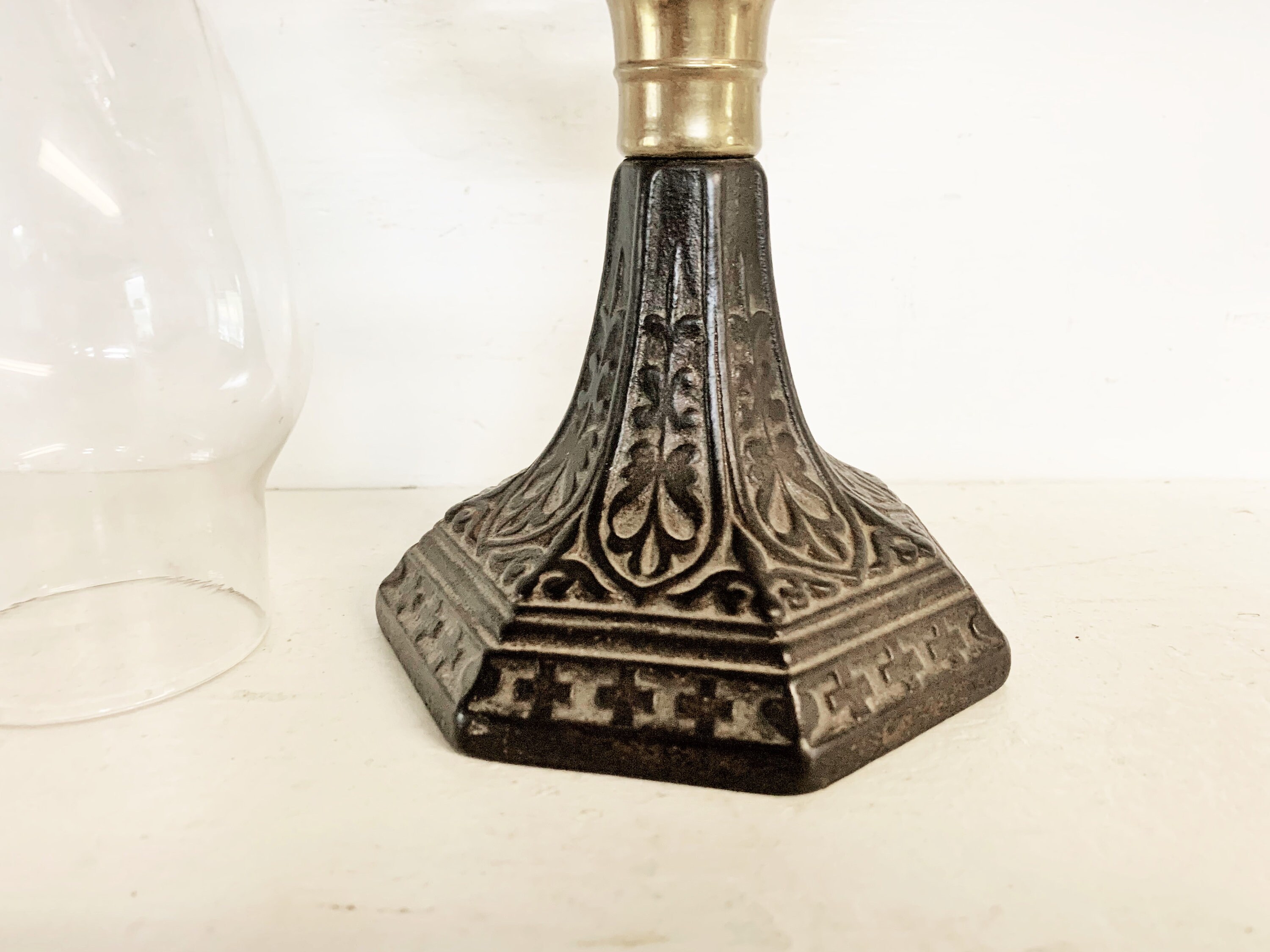 Antique Cast Iron Base Pedestal Kerosene Oil Lamp/kerosene Etsy