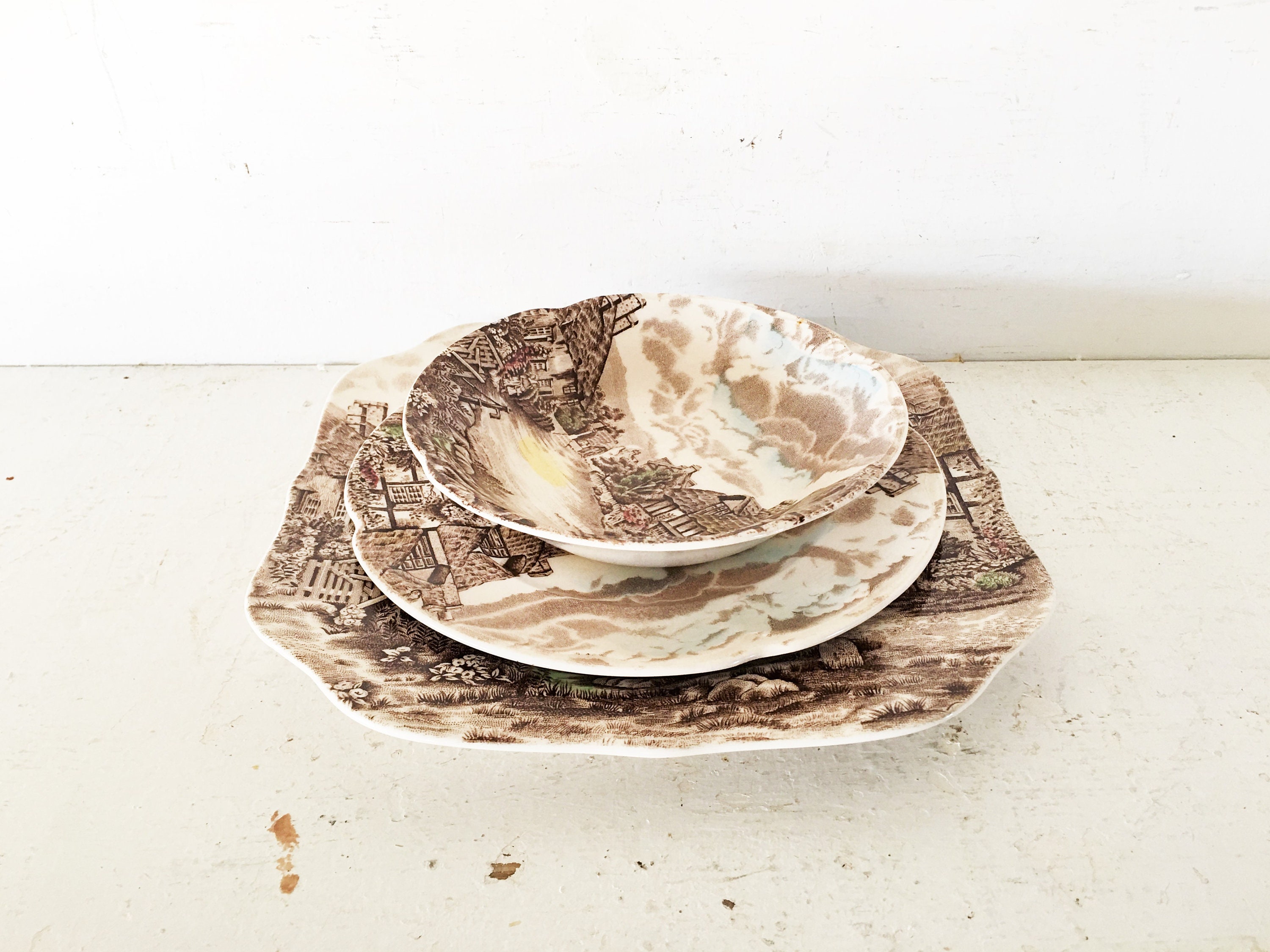Vintage Johnson Bros Olde English Countryside Dinnerware Set, 6
