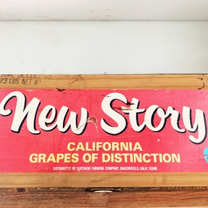 Vintage New Story California Grapes of Distinction Fruit & Produce Crate/Bakersfield, CA/Decorative Produce Crate/ Produce Crate