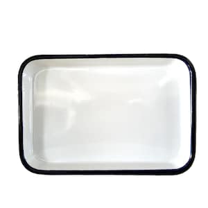 Puede incluir: Bandeja rectangular de esmalte blanco con borde negro. La bandeja tiene esquinas redondeadas y un acabado brillante. Adecuada para servir o almacenar, su diseño simple es versátil para diversos usos.