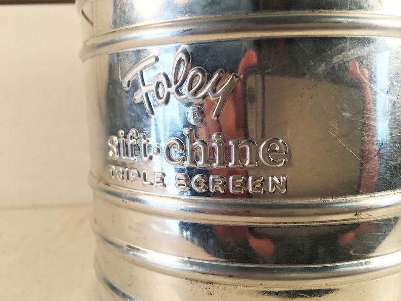 Vintage Foley Sift Chine Triple Screen Handheld Flour SifterFarmhouse Kitchen Rustic Foley Flour SifterShabby Chic Kitchen Tools /& Gadgets