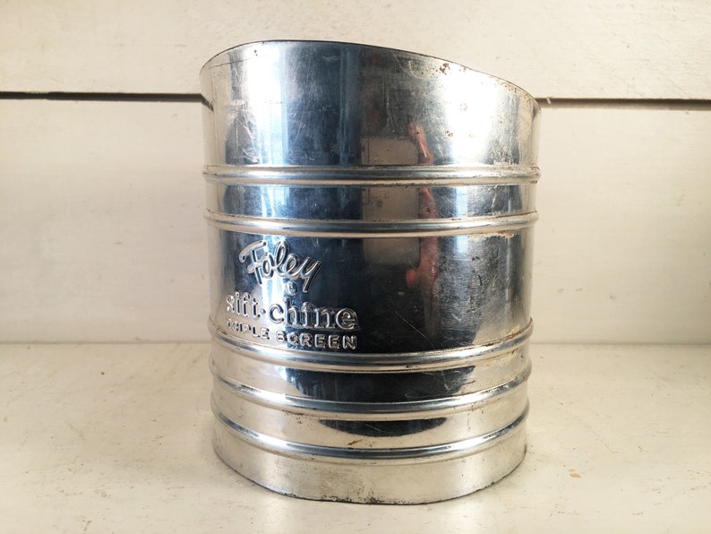 Vintage Foley Sift Chine Triple Screen Handheld Flour SifterFarmhouse Kitchen Rustic Foley Flour SifterShabby Chic Kitchen Tools /& Gadgets