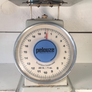 Vintage Pelouze 20lb. Farmhouse Kitchen Scale/Decorative Kitchen Scale/Collectible Produce Countertop Kitchen Scale/Farmhouse Kitchen Scale