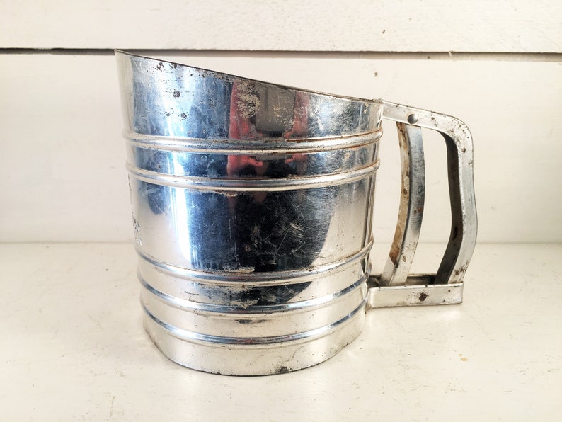 Vintage Foley Sift Chine Triple Screen Handheld Flour SifterFarmhouse Kitchen Rustic Foley Flour SifterShabby Chic Kitchen Tools /& Gadgets