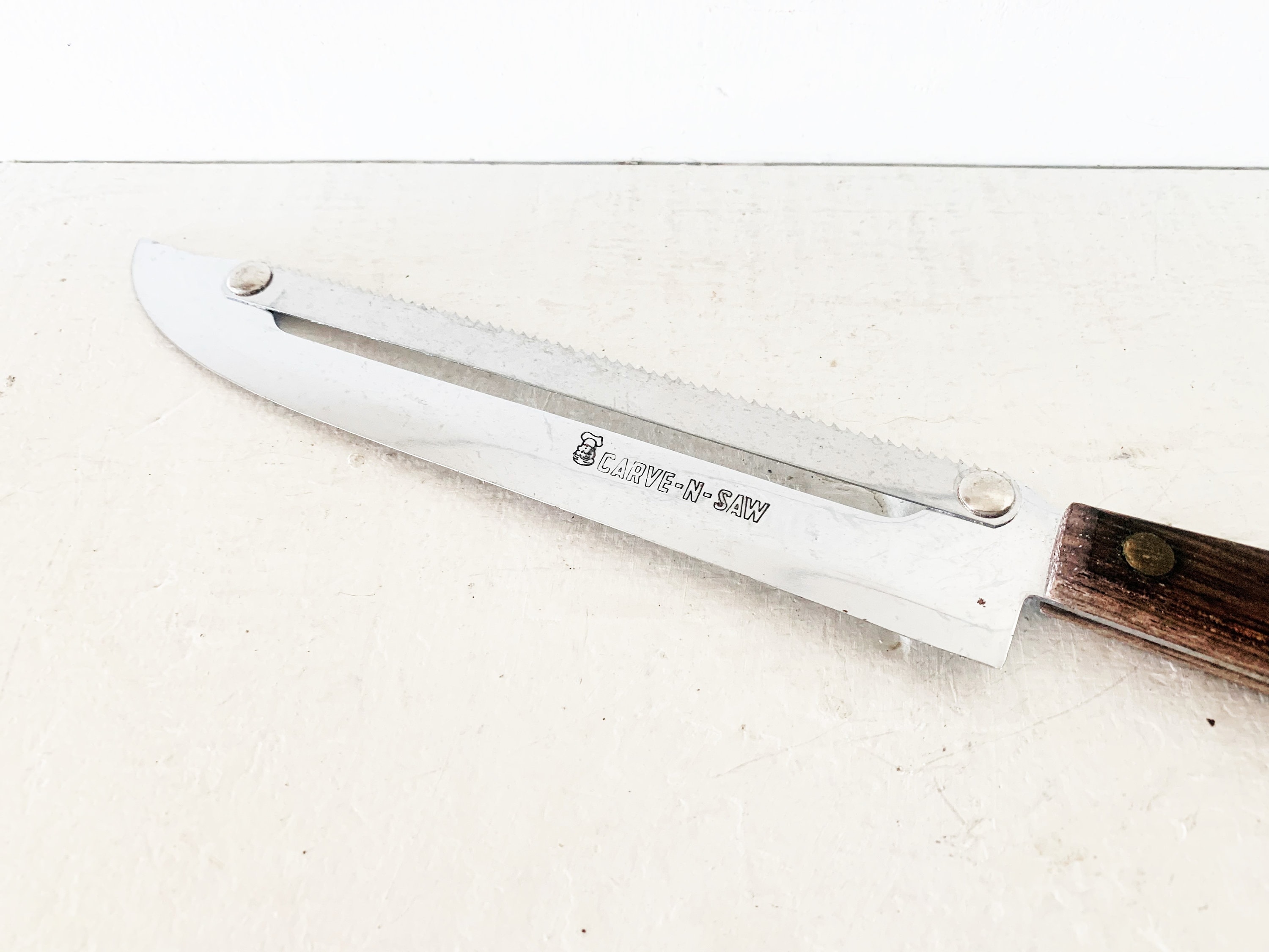 『送料無料！』ヴィンテージナイフ【美しい装飾！】 ヴィンテージ「Carve-N-Saw」ステンレススチール製滑らか鋸歯状
