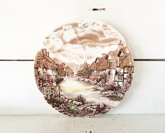 6 Piece Set of Vintage Johnson Bros 