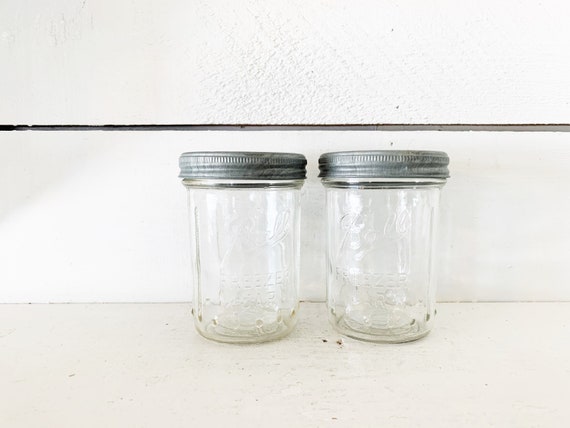 2 Ball Freezer Jars Clear 1 Pint Sized 1 Pint and Half Sized With Zinc Freezer  Caps Vintage Canning B334 