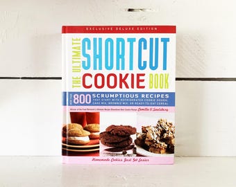 Edição de capa dura do livro definitivo de receitas de biscoitos: Uma coleção com 800 das suas receitas favoritas.
