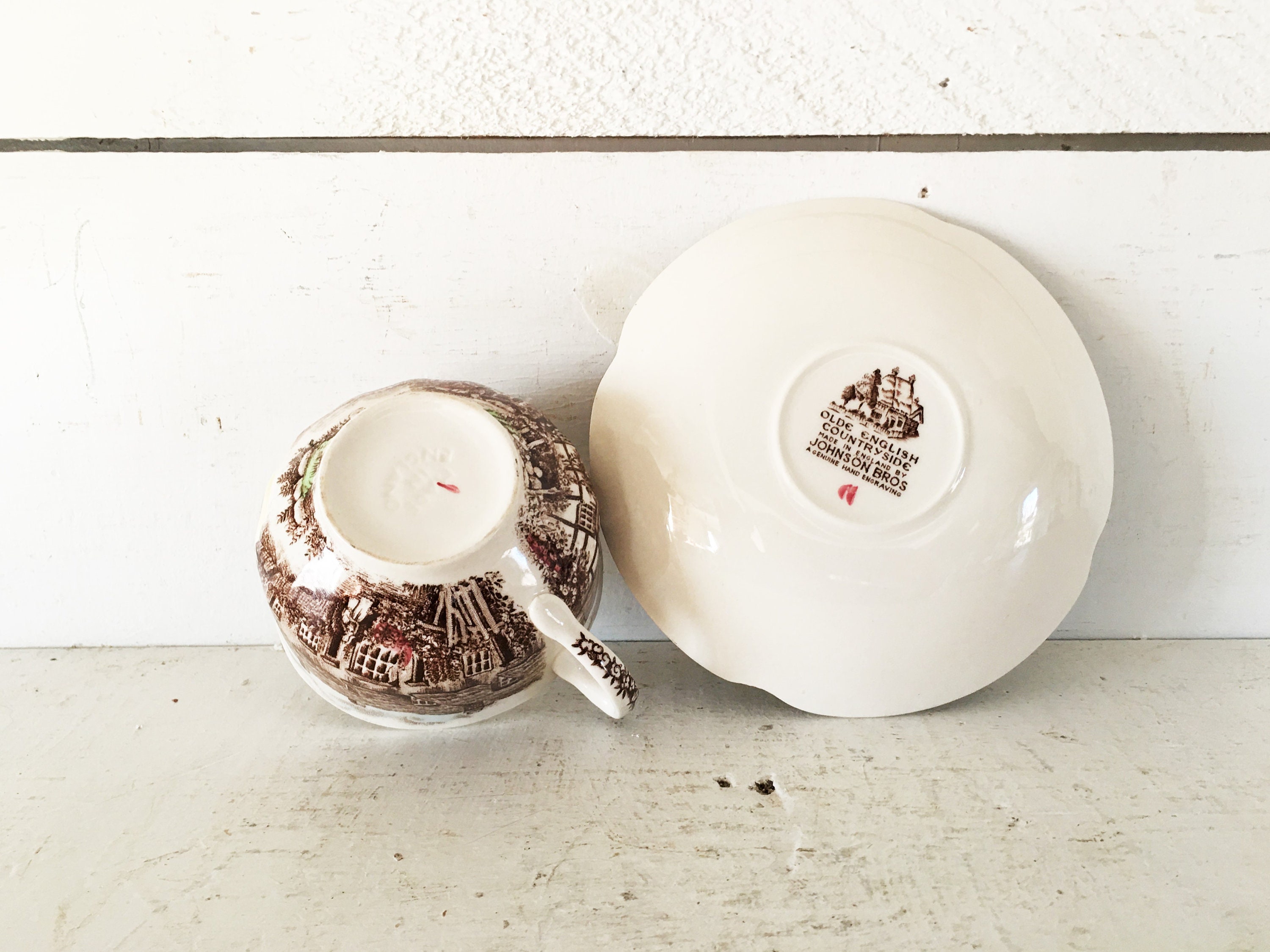 6 Piece Set of Vintage Johnson Bros 