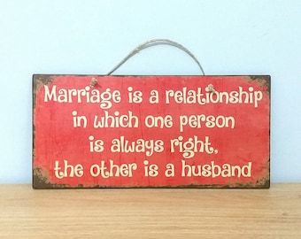 Lustiges Ehe Zitat Zeichen, rustikales Hochzeitsgeschenk, Housewarming Decor