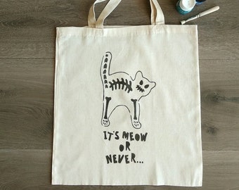 Canvas Bag It's Meow Or Never, Cat Bag, Birthday Gift For Friend, Quotes For Cats, Shoulder Bag, Stencil Art