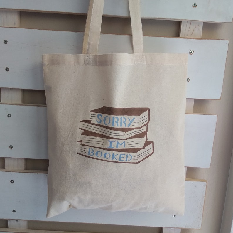 Sac de livre Désolé, je suis réservé, cadeau pour ami, sac en toile avec citation, sac à bandoulière pour livres, art au pochoir image 2