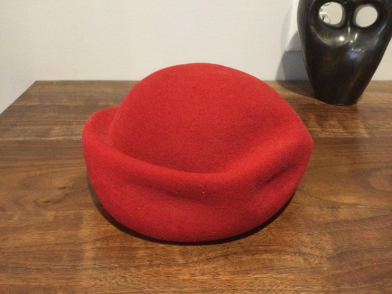 Red Fascinator Hat - image 4