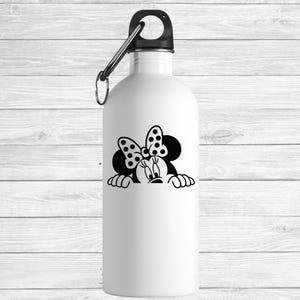 Op de afbeelding: Witte waterfles met een zwarte dop en karabijnhaak. De fles heeft een zwart-witte Minnie Mouse afbeelding. Het ontwerp omvat Minnie's hoofd, strik en handen.