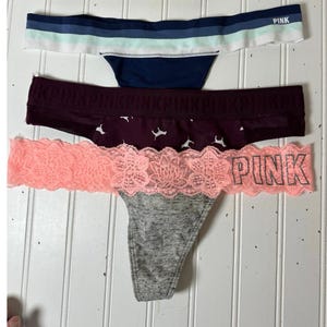 Victoria Secret roze maat medium 3 paar string kastanjebruin perzik en blauw
