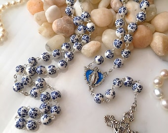 Blue & White Floral Ceramic Bead Rosary, Heart Center Virgin Mary Porcelain Chinoiserie Rosary, Vintage Style Handmade Blue Flower Rosary