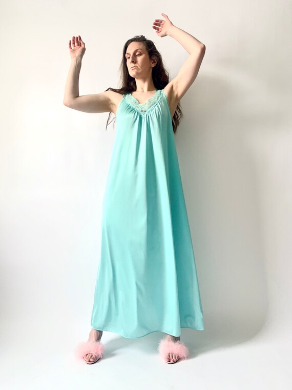 Vanity Fair nightgown vintage 1970s mint green la… - image 4