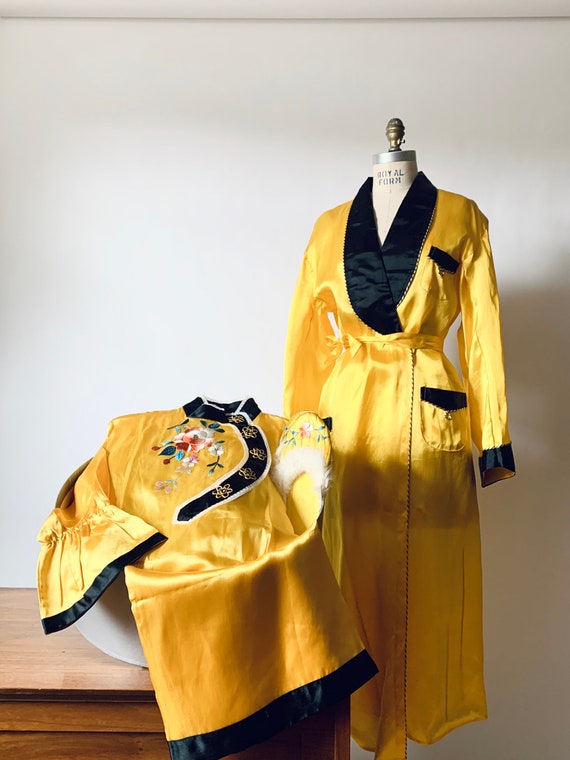 Chinese souvenir pajama robe & slipper set 1940s 1