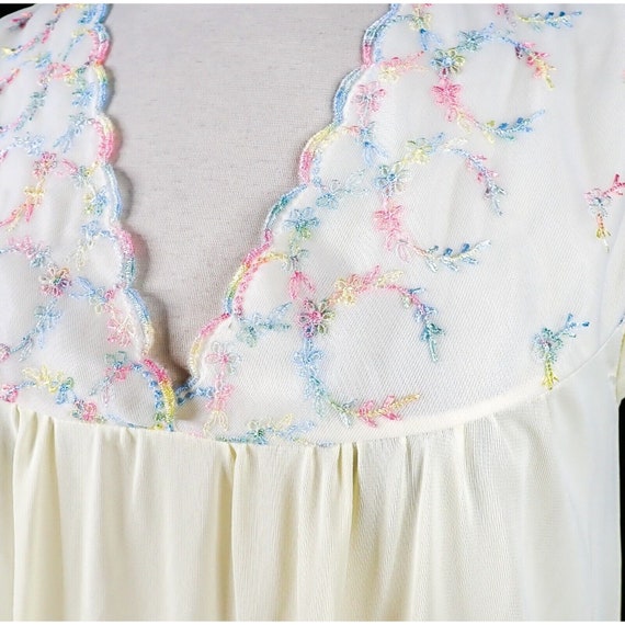 Vintage Pastel Yellow Nylon Long Nightgown Size S… - image 4