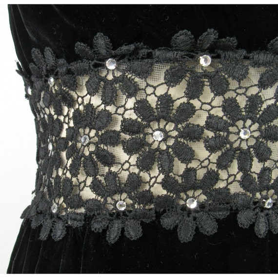 Vintage 60s Black Velvet Cocktail Mini Dress S Il… - image 5