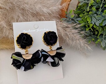 Black flower earrings, black petals, petals tassels, black flower, gift for her, bridesmaids earrings, flower earrings, summer