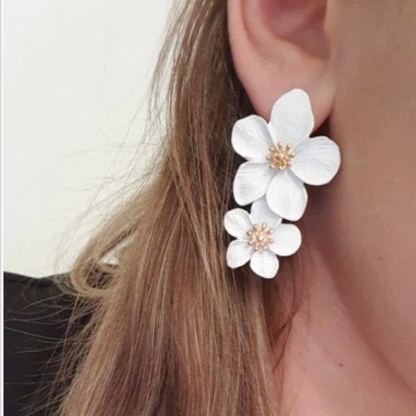 White Flower Earrings Etsy