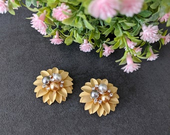 Yellow flower stud earrings, rhinestone flower earrings, crystal stud earrings